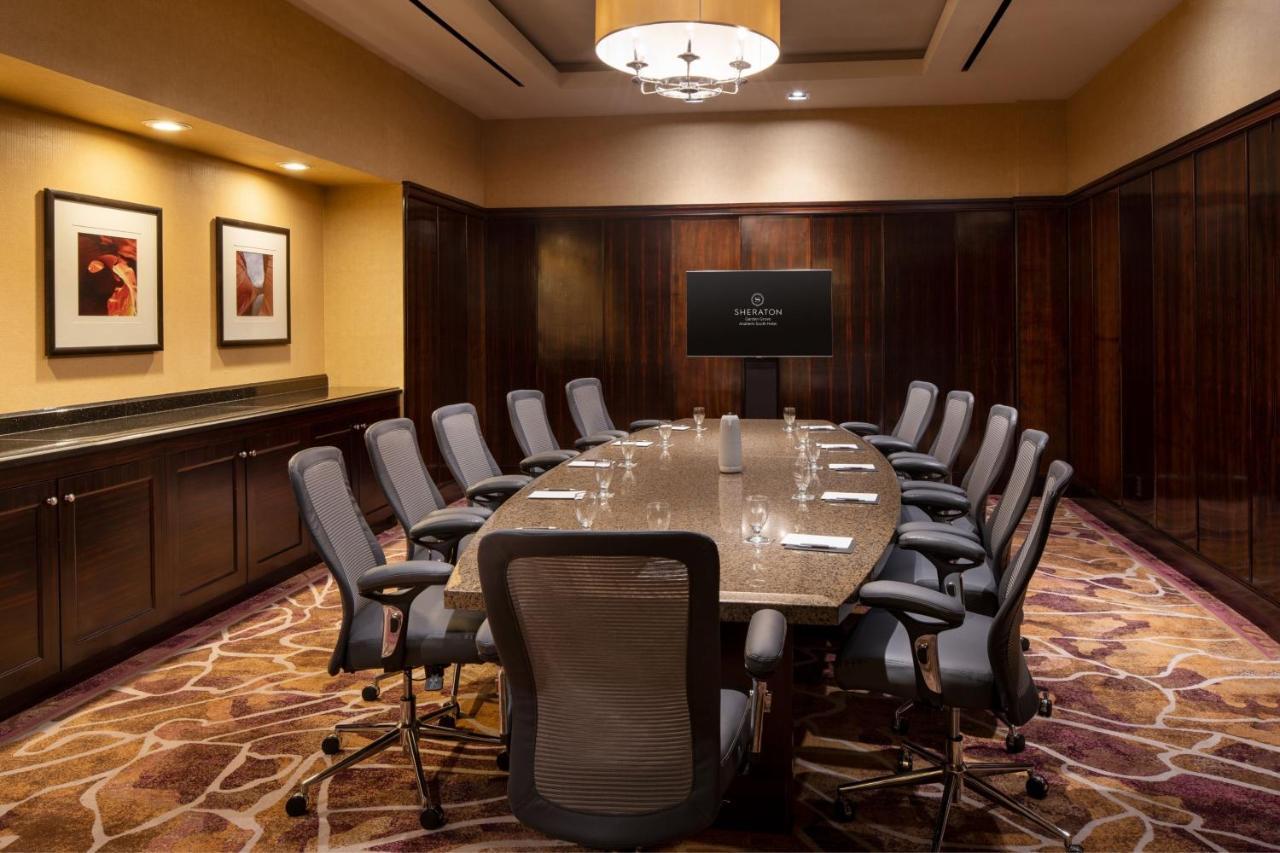 Sheraton Garden Grove-Anaheim South Екстер'єр фото