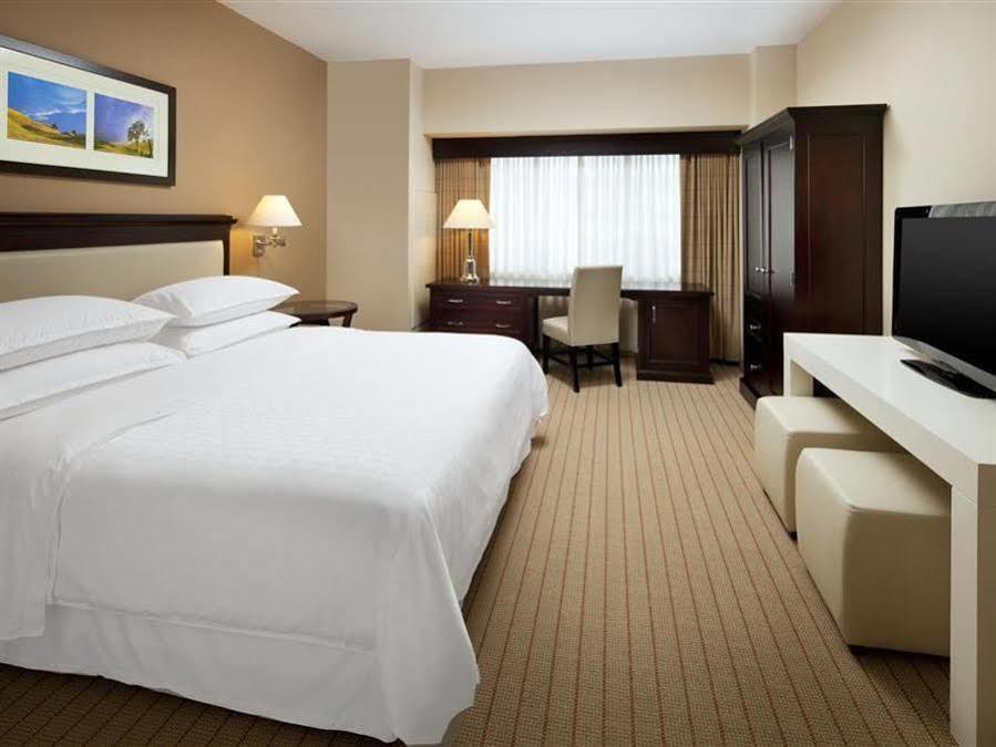 Sheraton Garden Grove-Anaheim South Екстер'єр фото